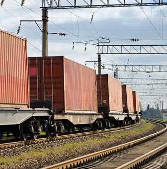 TRANSPORTOWANIE ŁADUNKÓW KOLEJĄ